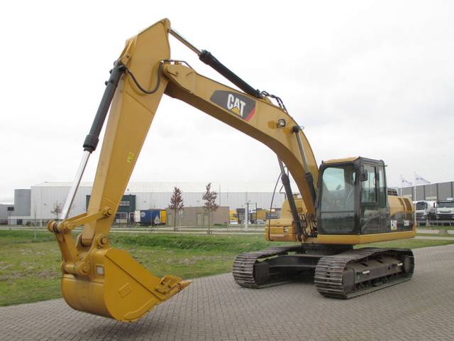 Caterpillar 320D excavator ready for work!