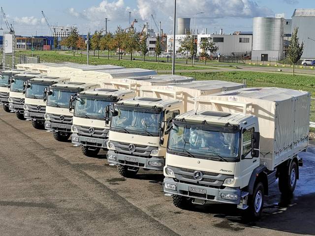 Mercedes-benz Atego 1317 4x4 Tarpaulin Trucks